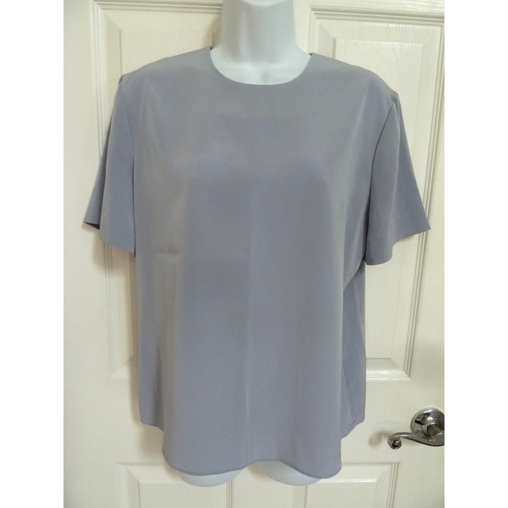 Kasper & Company ASL Gray Short Sleeve Blouse Size 8 Business Office Back Button